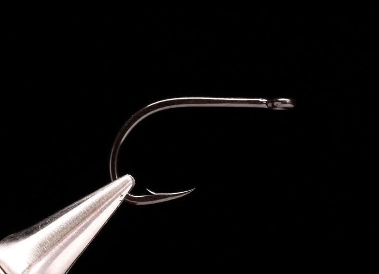 daiichi fly fishing hooks 1270 Curved Hook - Clearance Sale This is a dry fly hook with a 2X long shank Daiichi 1100 Big-Eye - Down-Eye
