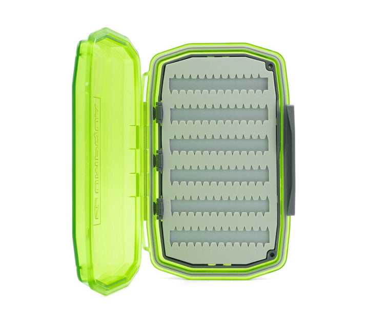 Umpqua - UPG Silicone Waterproof Essential - Medium - Hot Green - Fly Boxes - Fly Fish Food