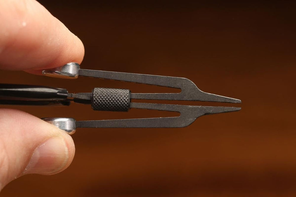 Cottarelli Hackle Pliers - Tools & Vises - Fly Fish Food